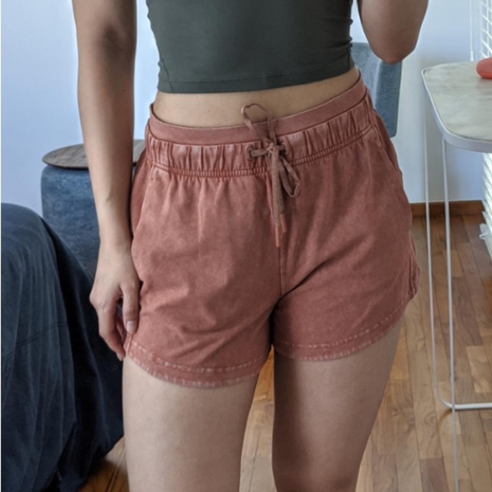 Lululemon Inner Glow High Rise Short 3”
